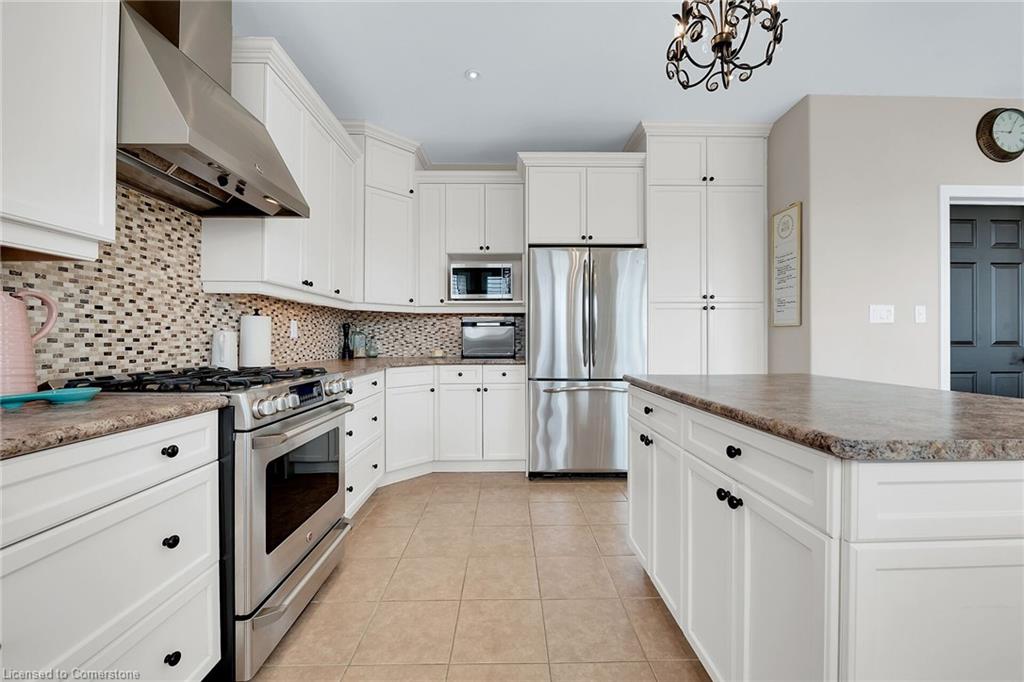 56 Nanaimo Crescent Property Photo 10