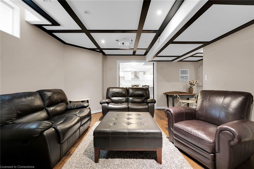 56 Nanaimo Crescent Property Photo 39