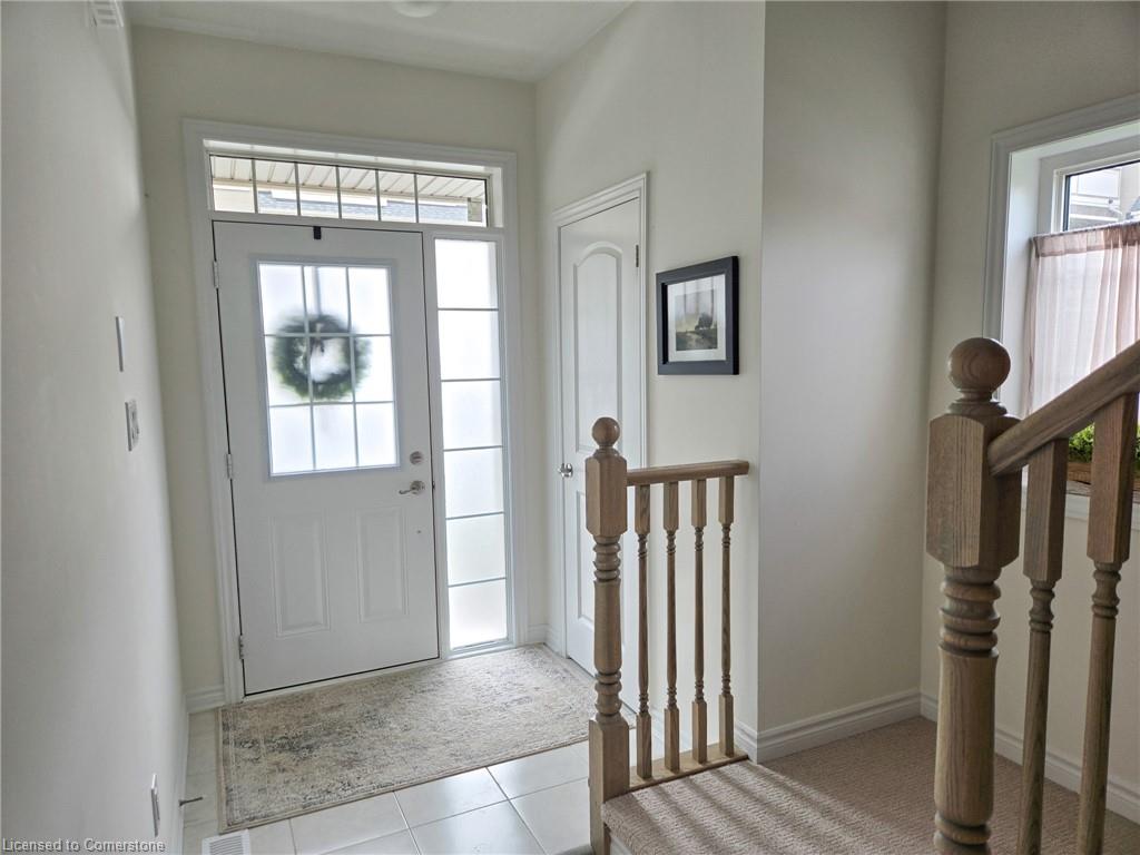 118-305 Garner Road W Property Photo 3