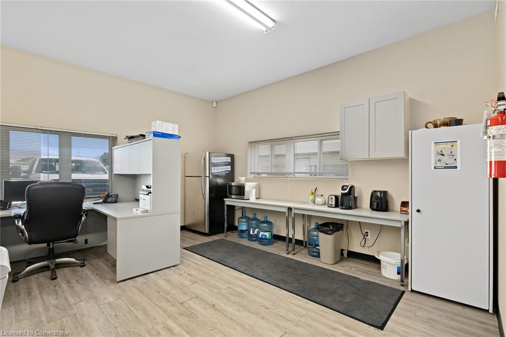 281 Campbell Street Property Photo 5