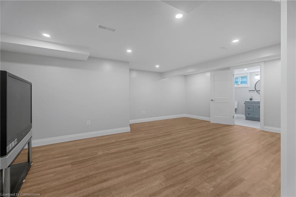 9 Heywood Avenue Property Photo 20