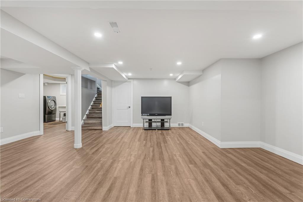 9 Heywood Avenue Property Photo 21