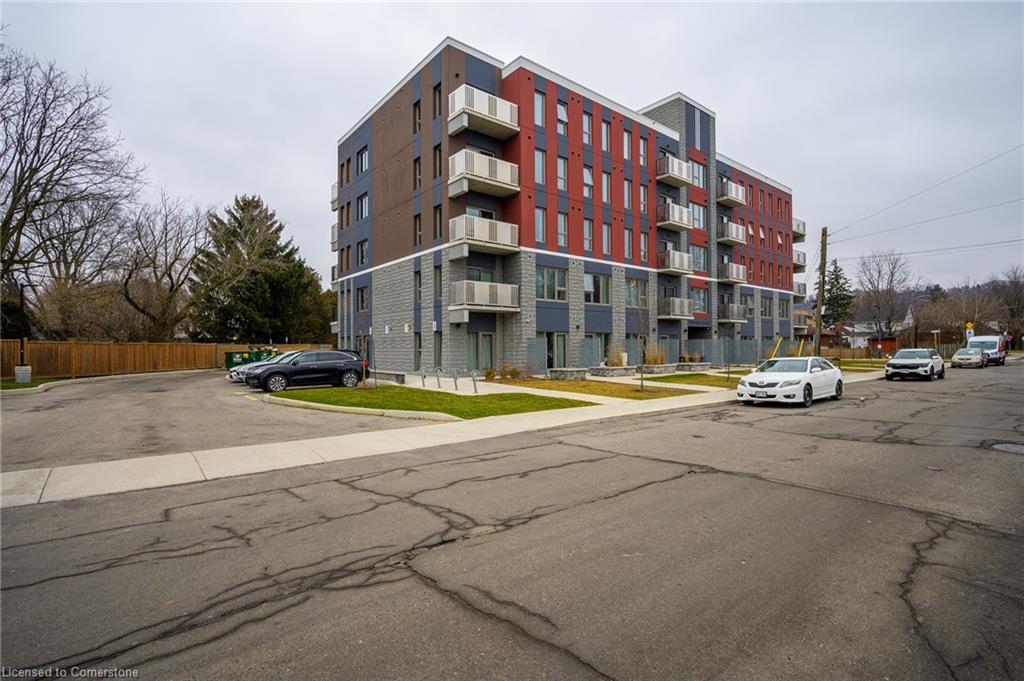 111-77 Leland Street Property Photo 1