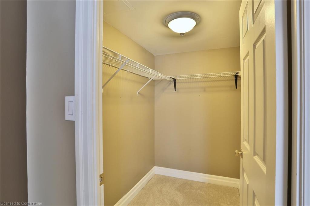 205-3267 King Street E Property Photo 19