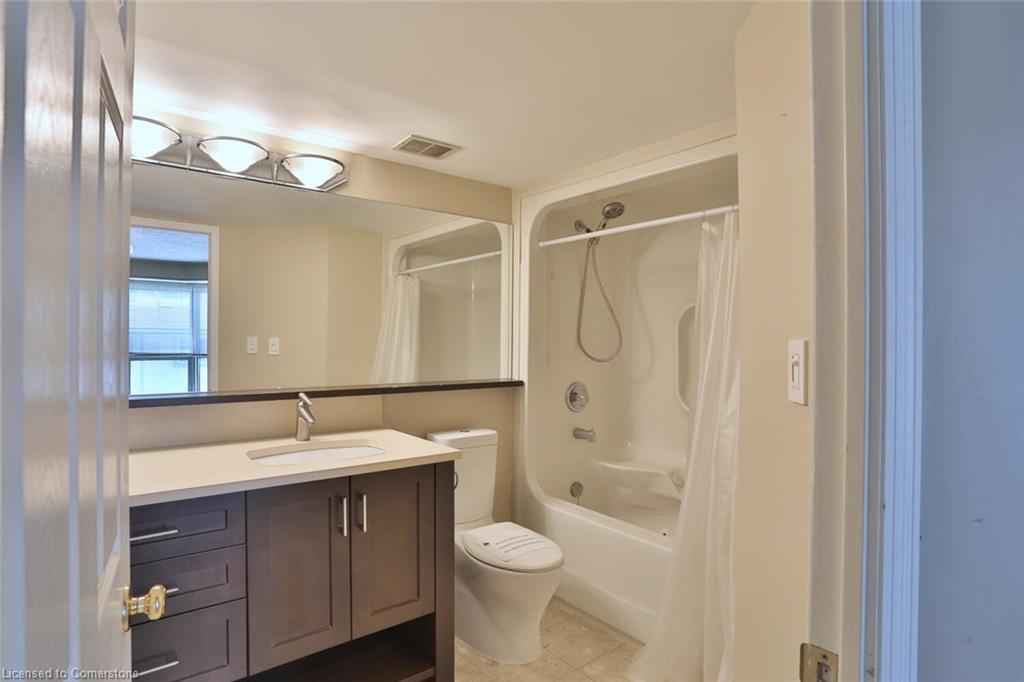 205-3267 King Street E Property Photo 20