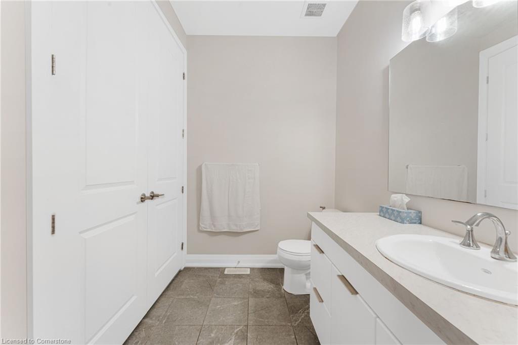 21-8974 Willoughby Drive Property Photo 7