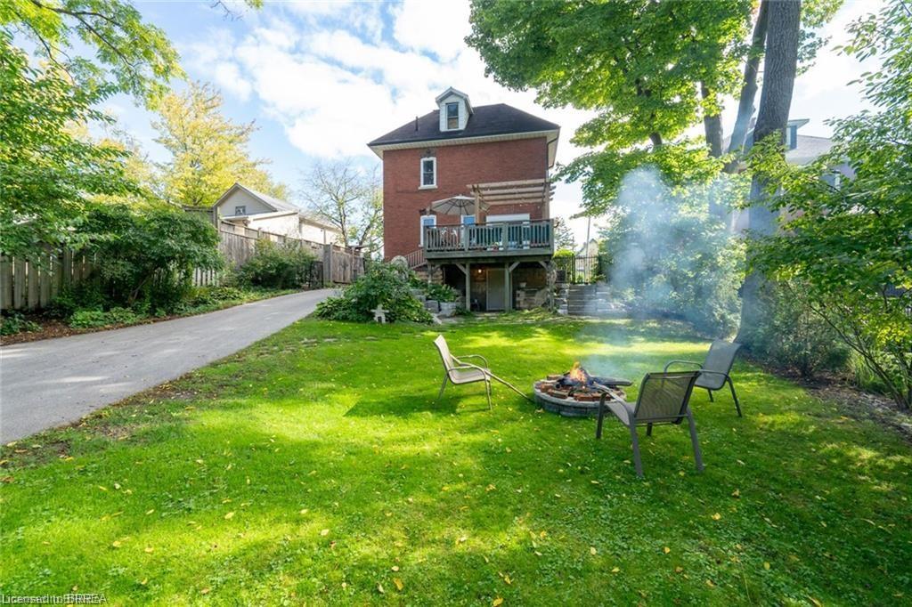 284 Colborne Street N Property Photo 9