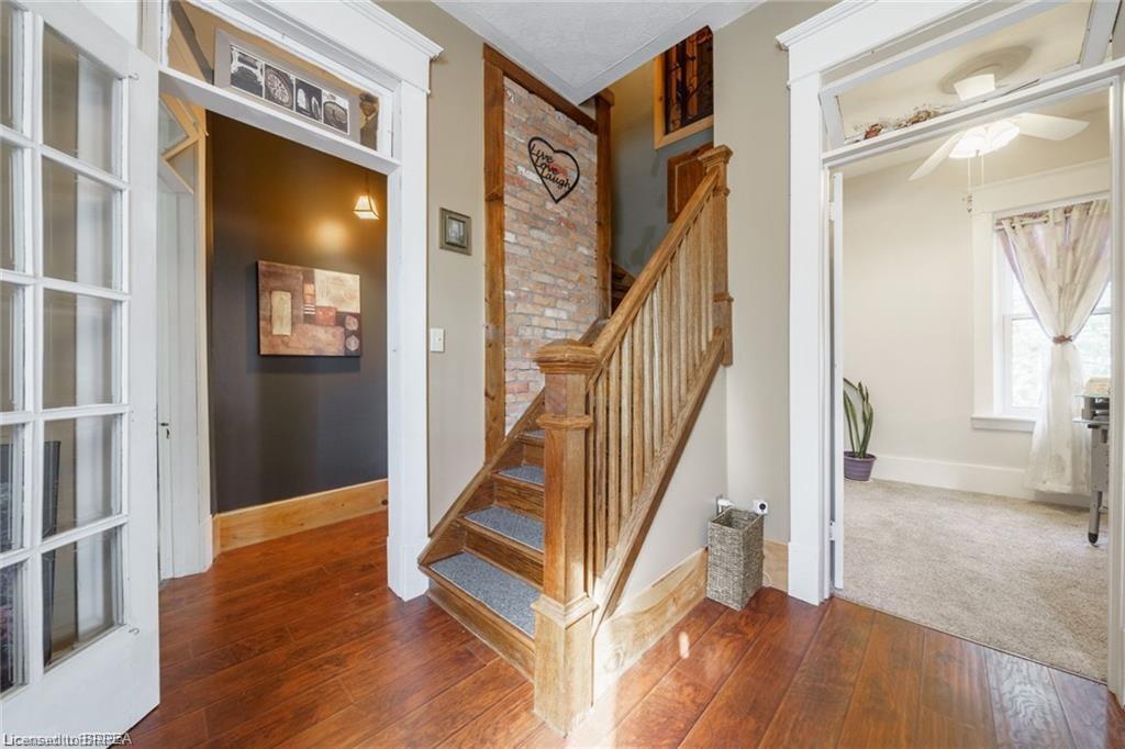 284 Colborne Street N Property Photo 20