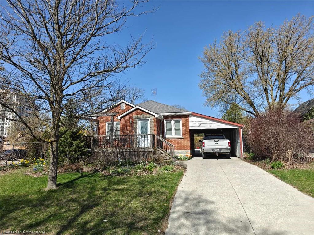 18 Dunbar Road S Property Photo 1