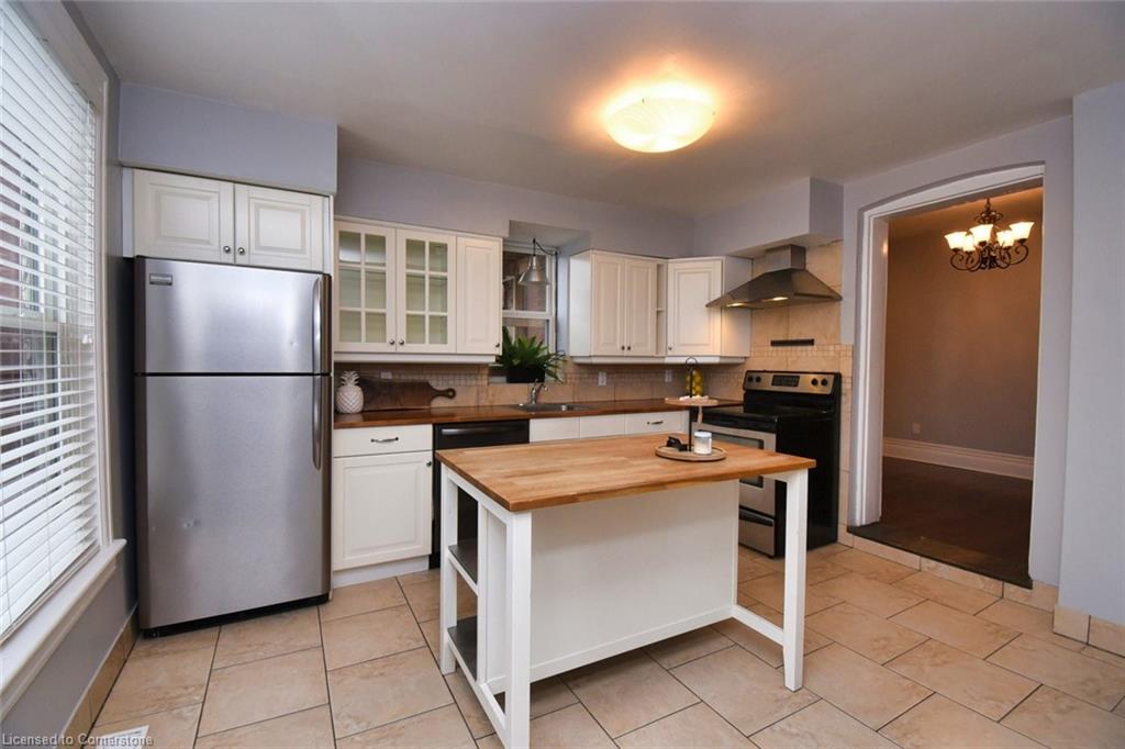 324 Aberdeen Avenue Property Photo 3