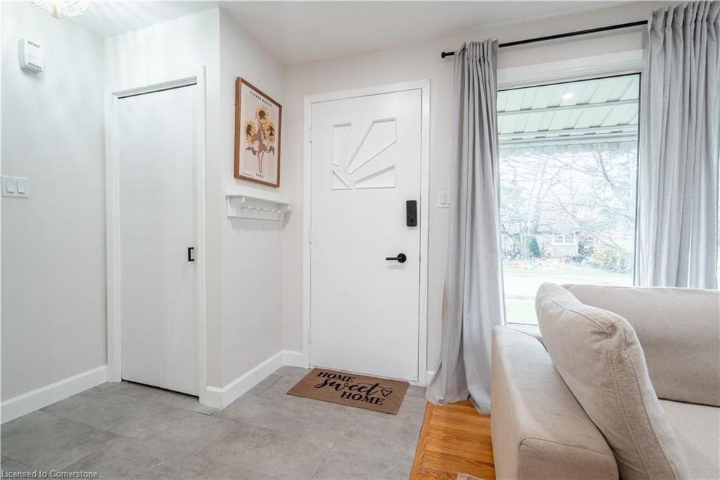 18 Warwick Road Property Photo 4