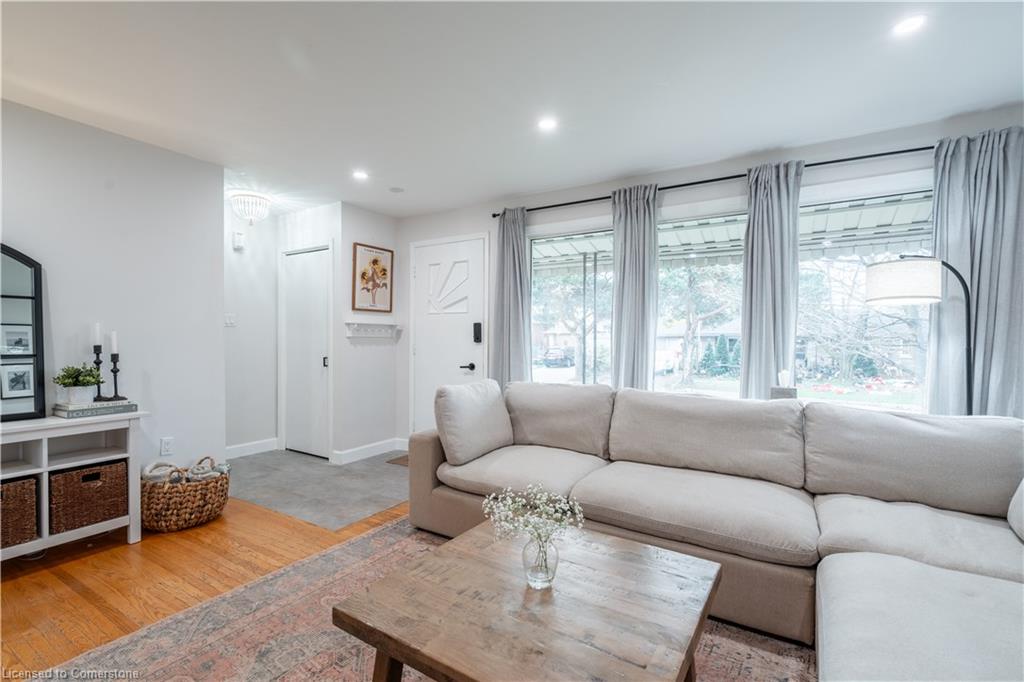 18 Warwick Road Property Photo 8
