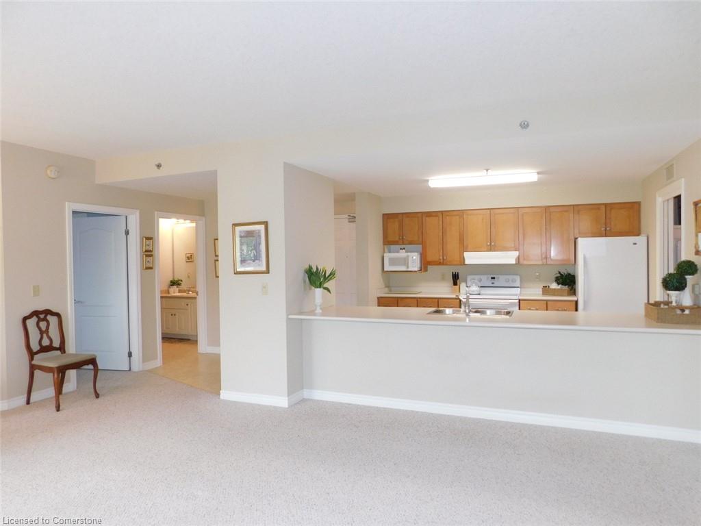 316-317 Lock Street W Property Photo 5
