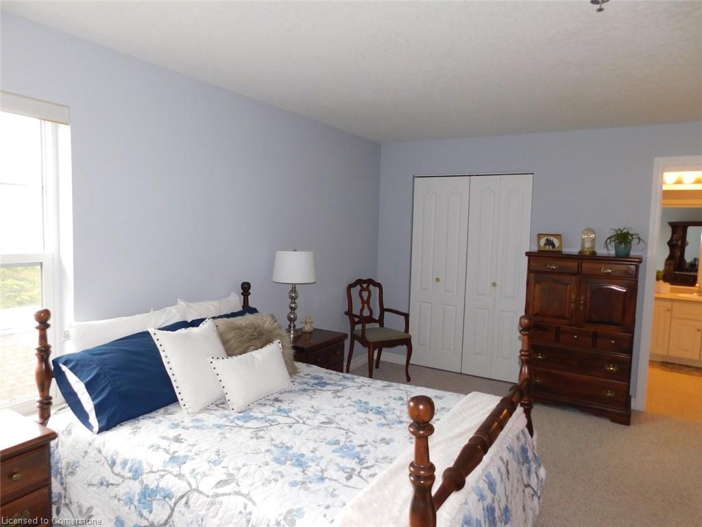 316-317 Lock Street W Property Photo 15