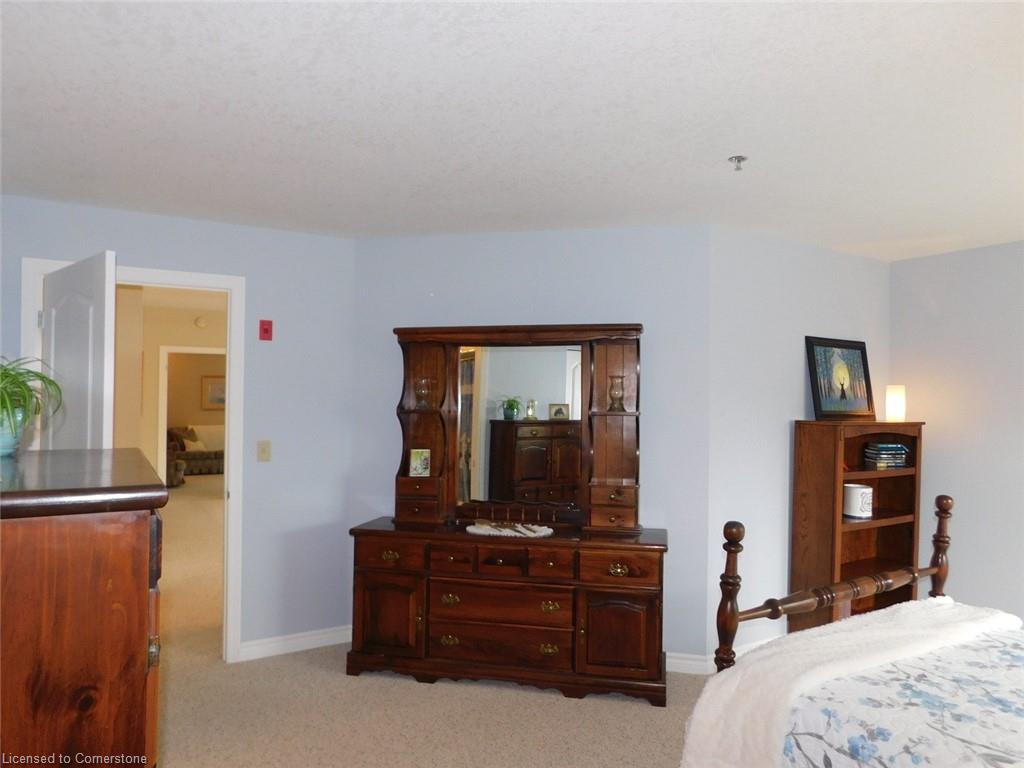 316-317 Lock Street W Property Photo 16