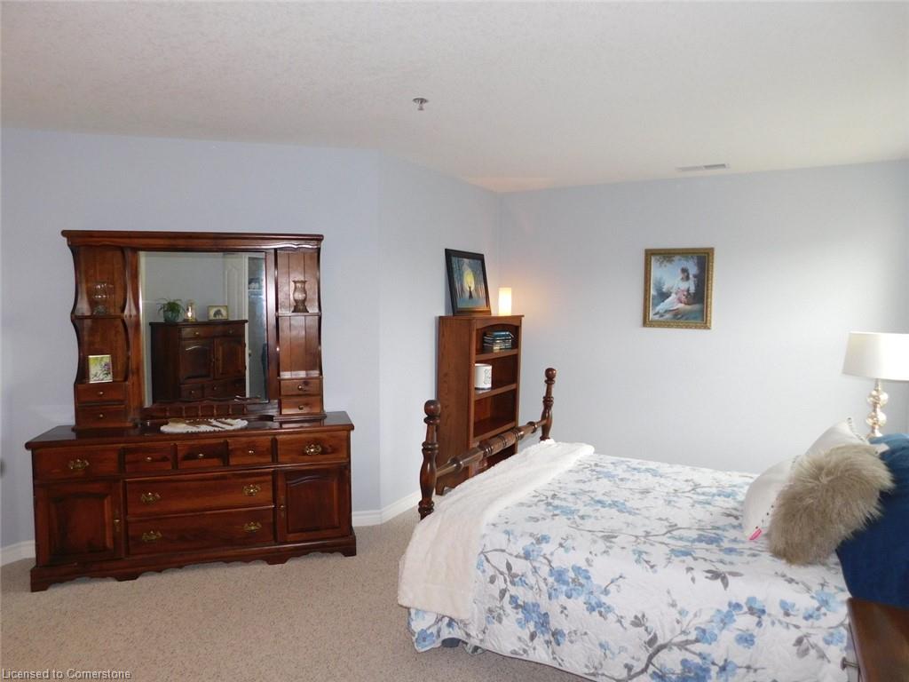 316-317 Lock Street W Property Photo 19