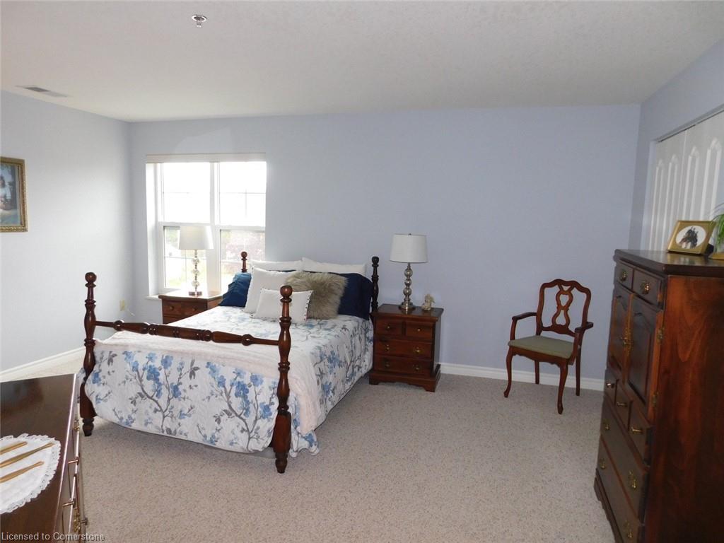 316-317 Lock Street W Property Photo 20