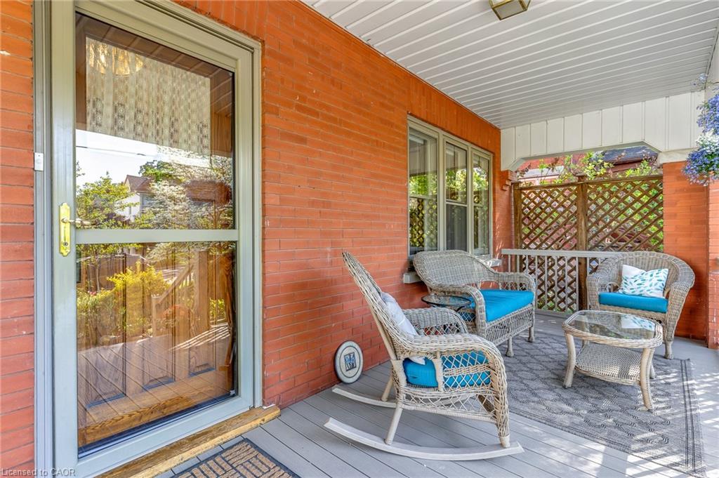 107 Allen Street W Property Photo 3