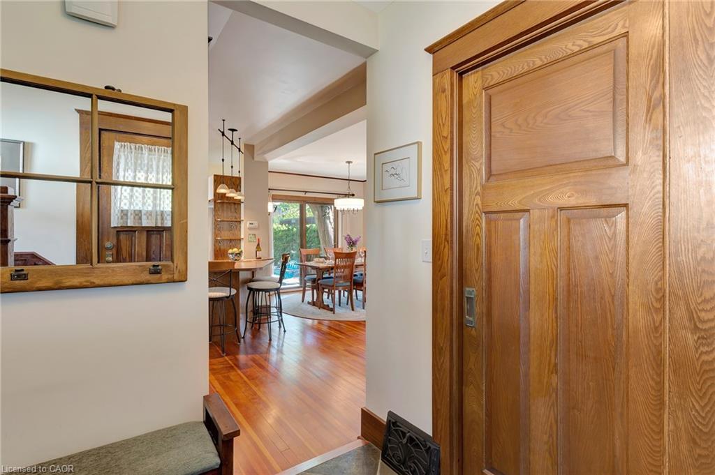107 Allen Street W Property Photo 8