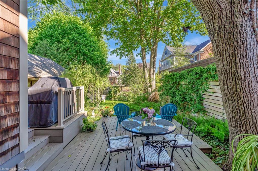 107 Allen Street W Property Photo 49