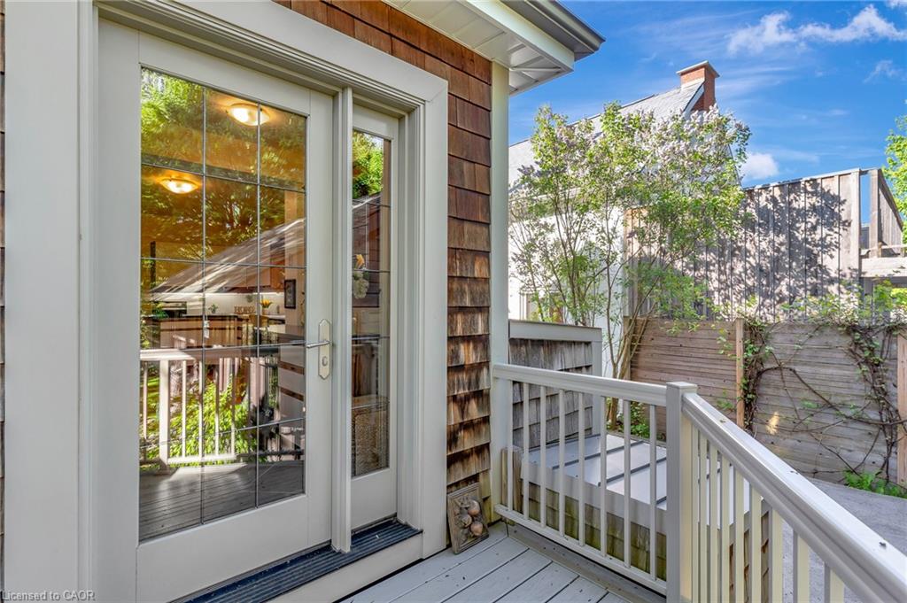 107 Allen Street W Property Photo 50