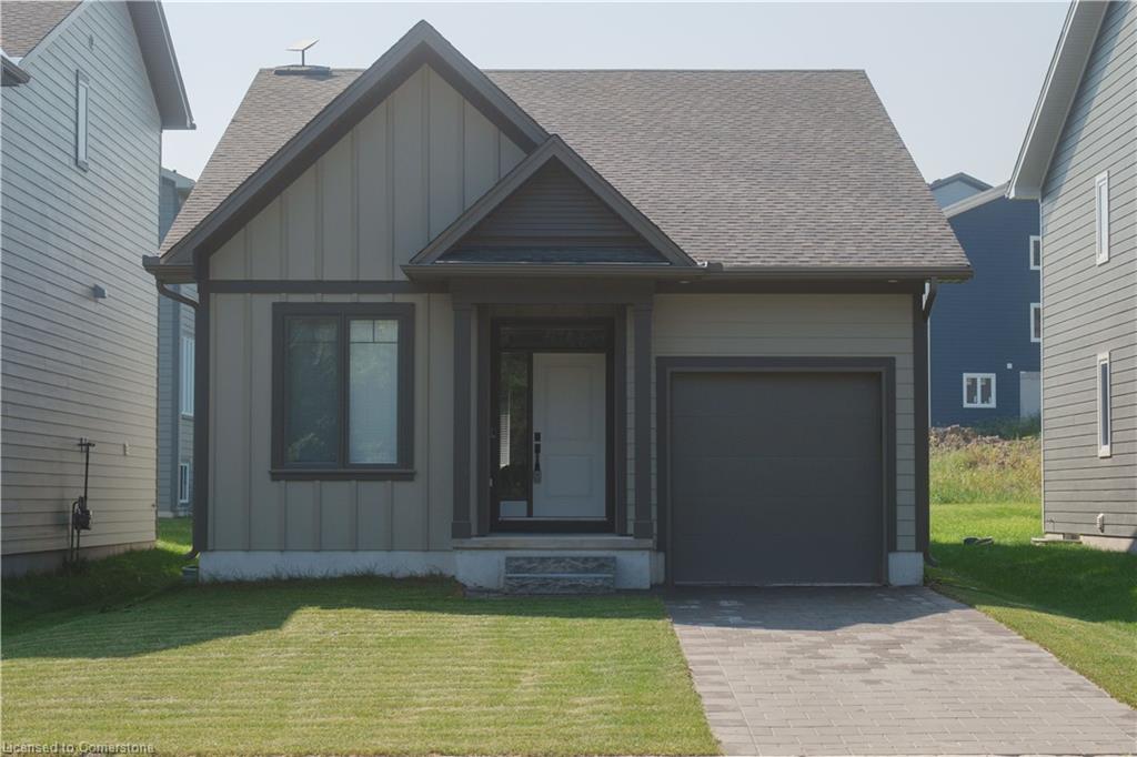 122 Julie Crescent Property Photo 1