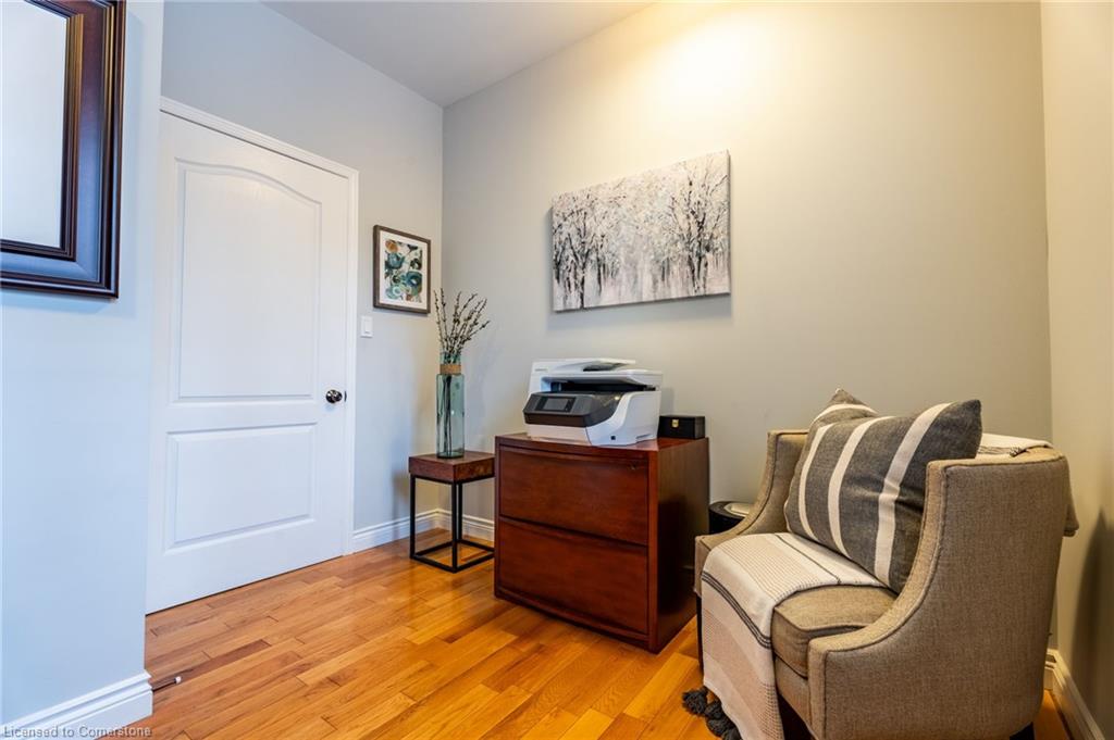 715 Robson Road Property Photo 22