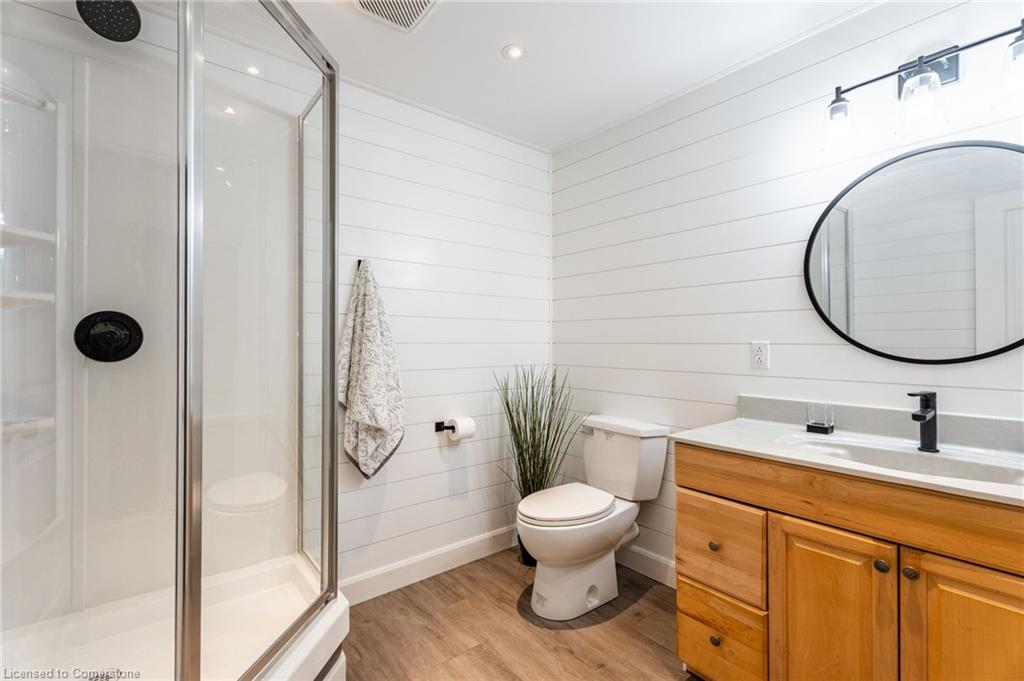 715 Robson Road Property Photo 38