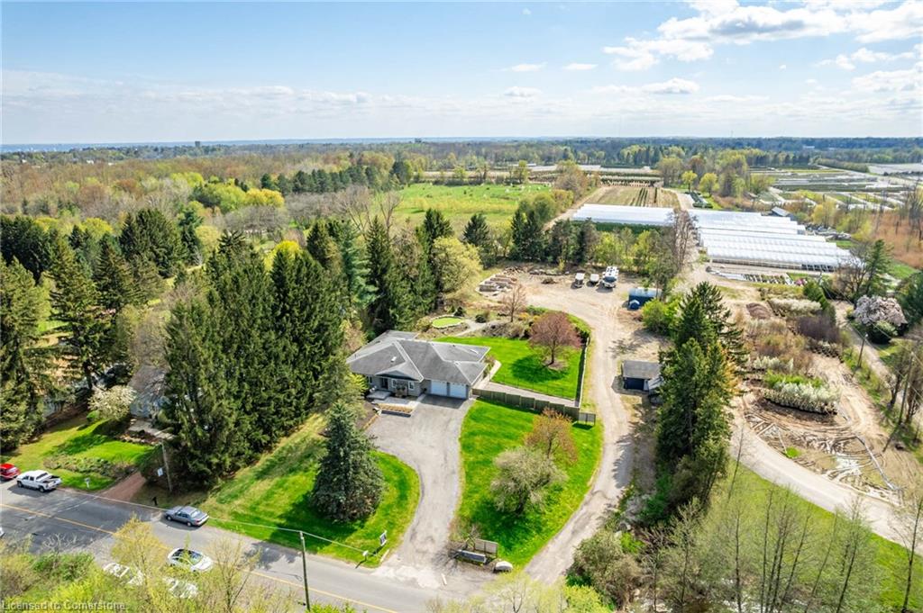 715 Robson Road Property Photo 49