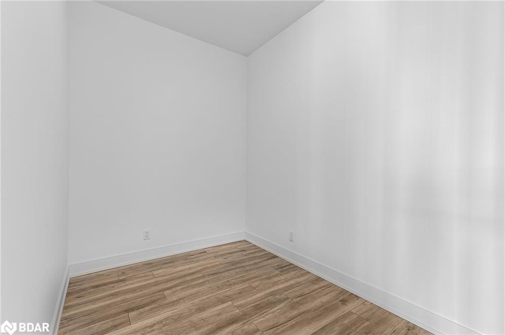 105-21 Matchedash Street Street Property Photo 26