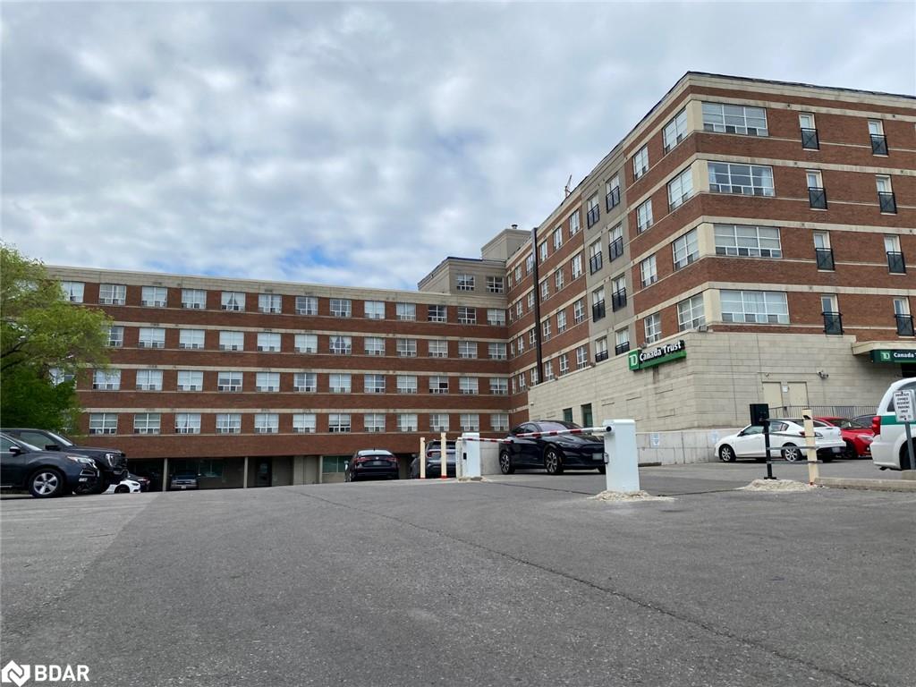 319-1415 Lawrence Avenue W Property Photo