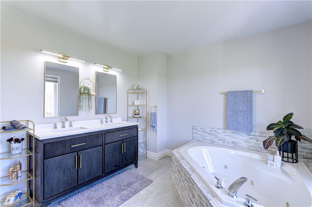 5489 Milburough Line Property Photo 21