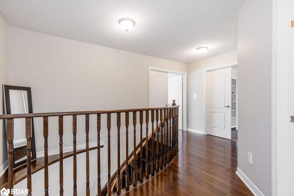 61 The Queensway Property Photo 25