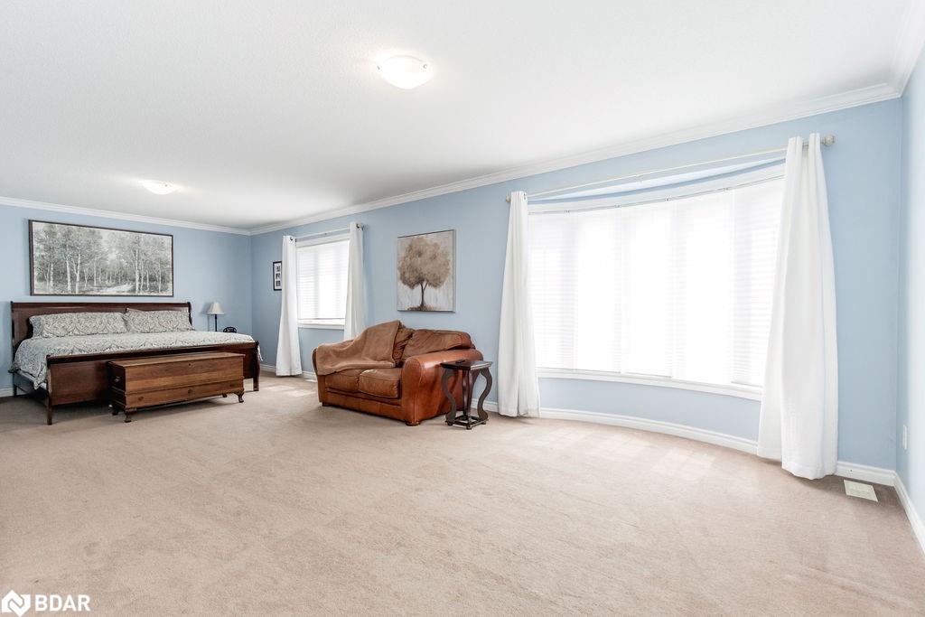 61 The Queensway Property Photo 26