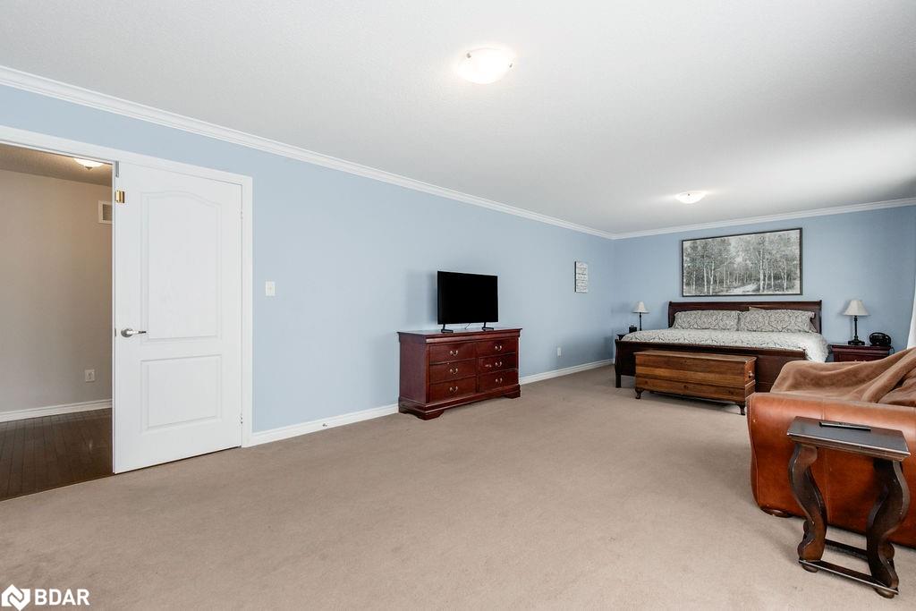 61 The Queensway Property Photo 27
