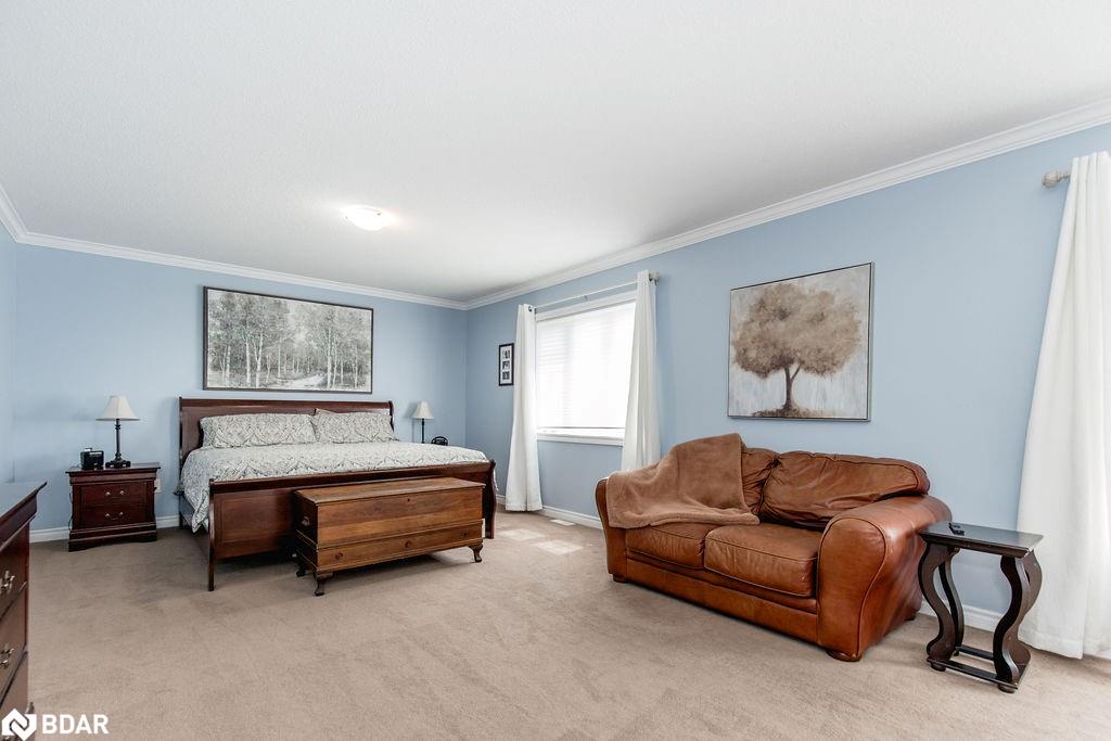 61 The Queensway Property Photo 28
