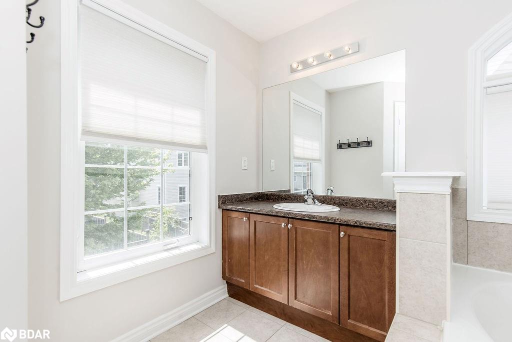61 The Queensway Property Photo 33