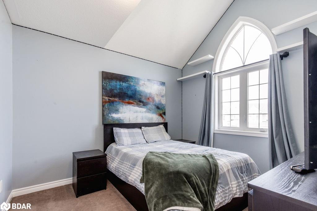 61 The Queensway Property Photo 38