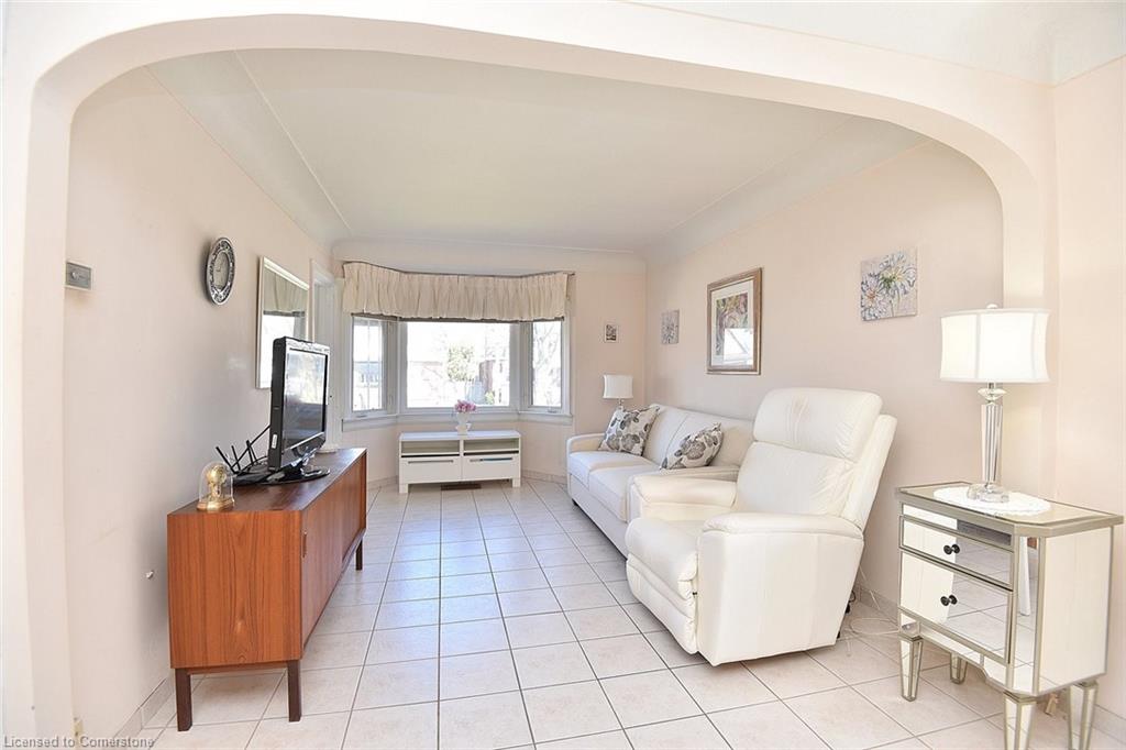 16 Empress Avenue Property Photo 7