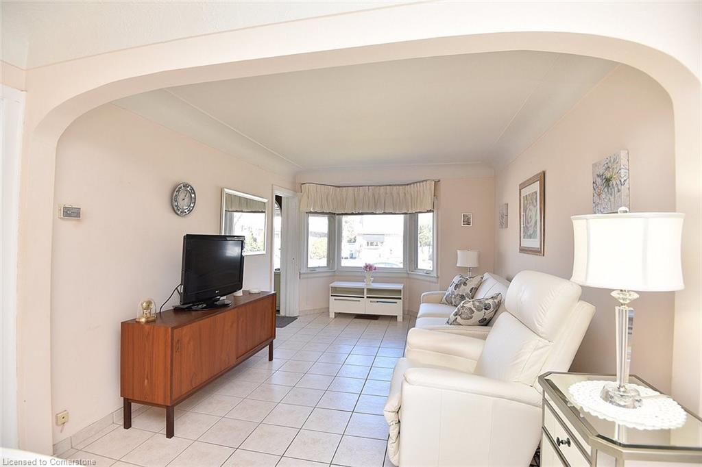 16 Empress Avenue Property Photo 8