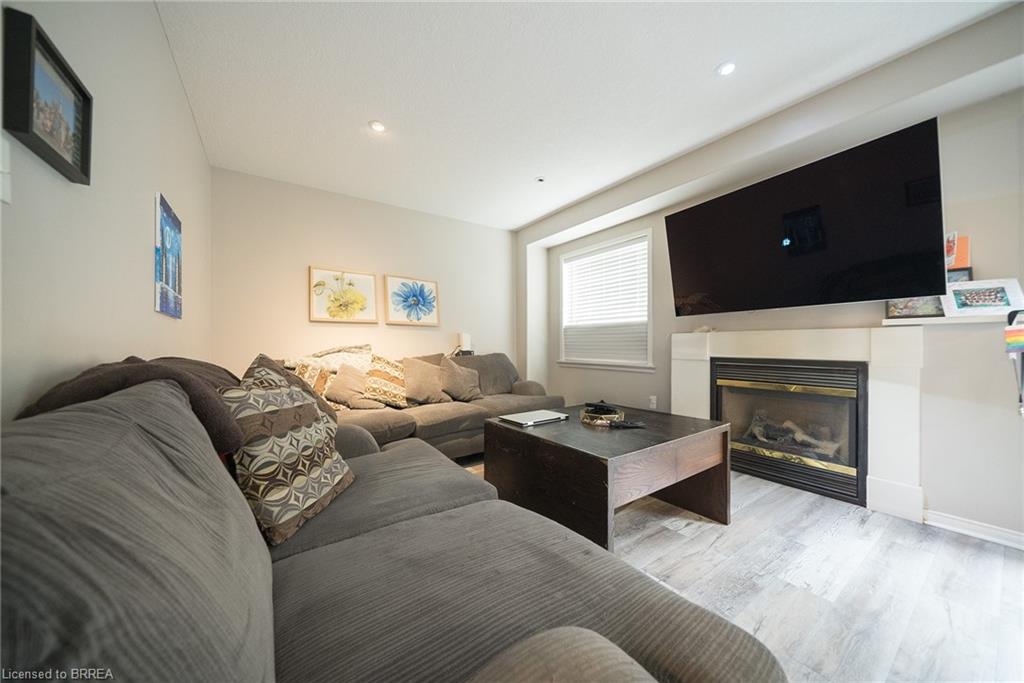 12 Gaydon Way Property Photo 7