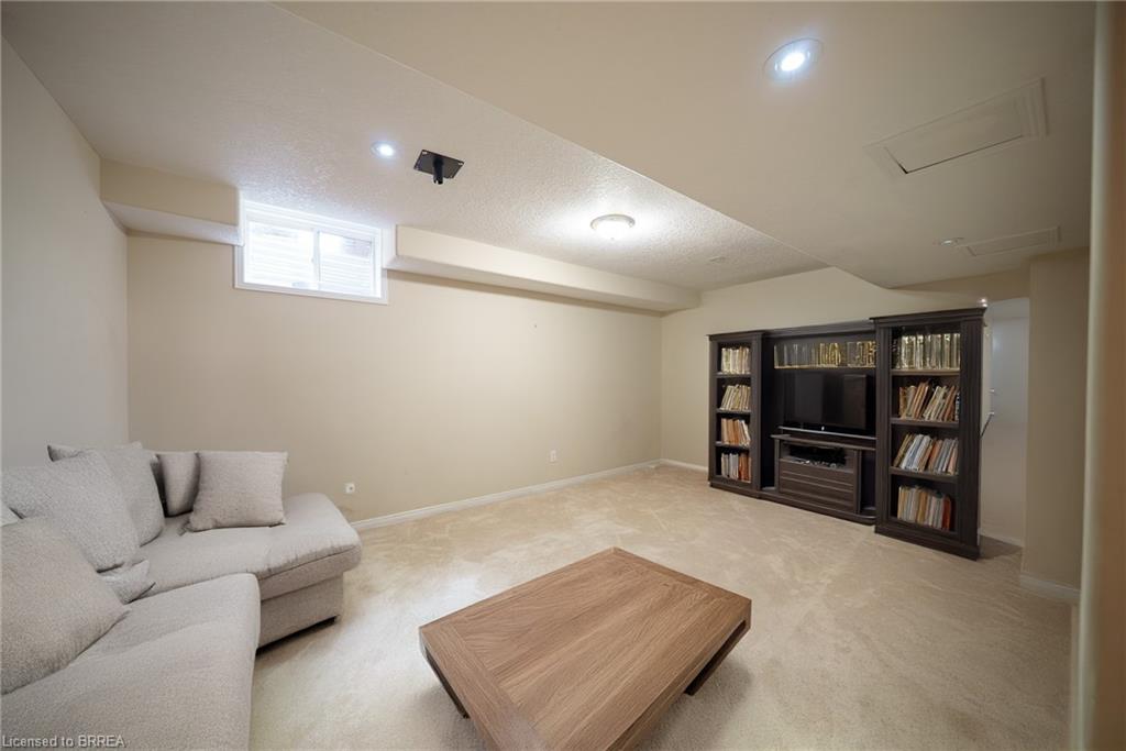 12 Gaydon Way Property Photo 22