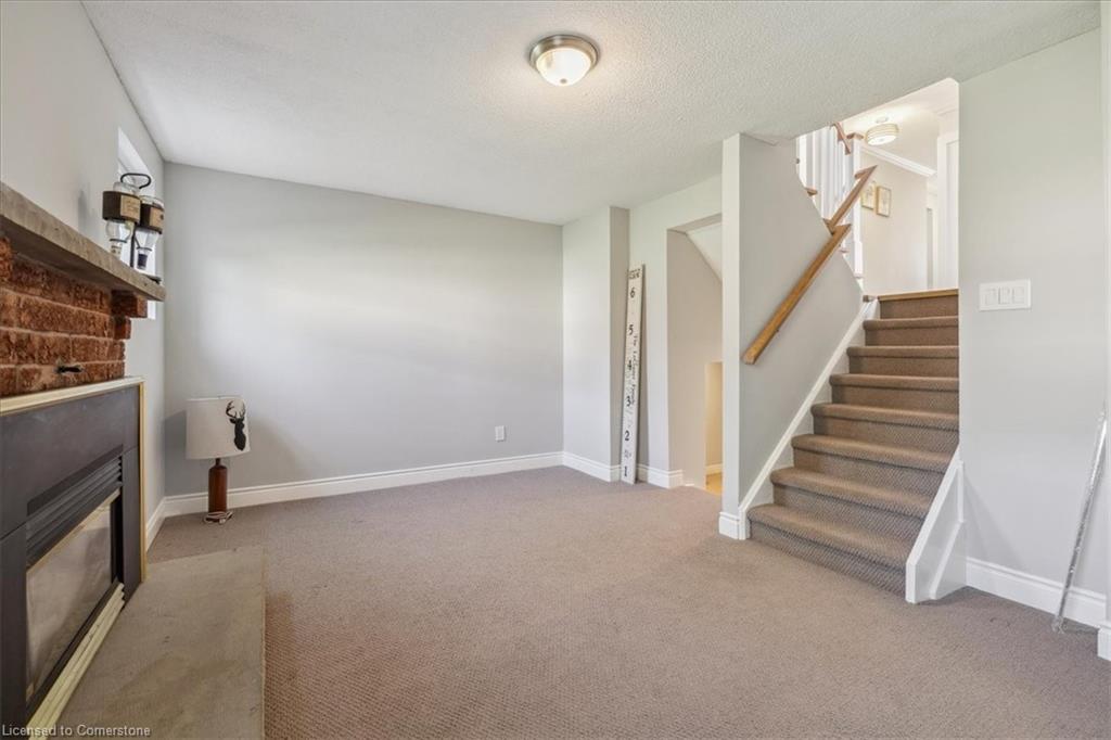 2229 Silverbirch Court Property Photo 29