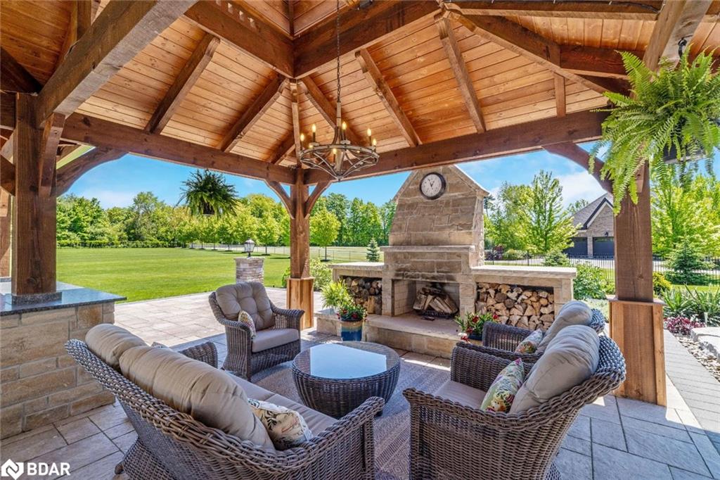 50 Autumn Circle Property Photo 44