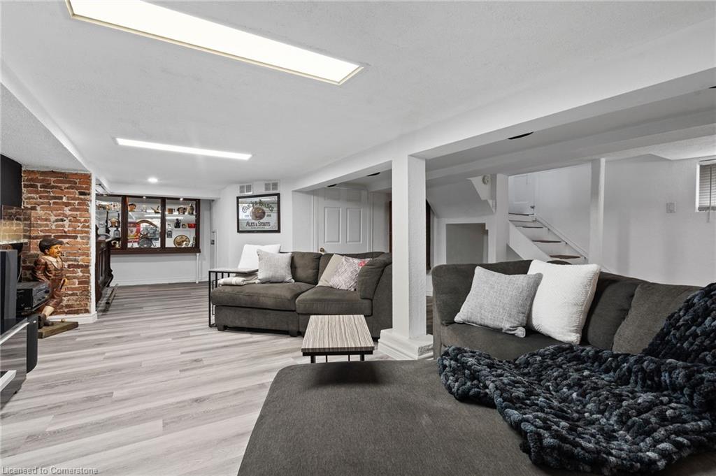 47 Currie Street Property Photo 27