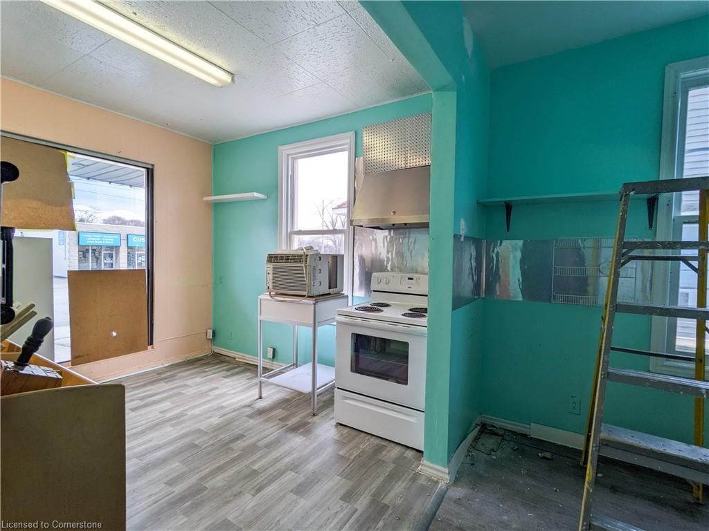 533-537 Christina Street N Property Photo 20