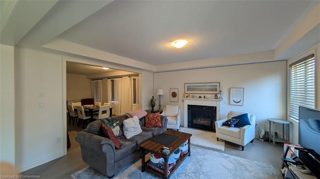 20 Zimmerman Gardens Property Photo 6