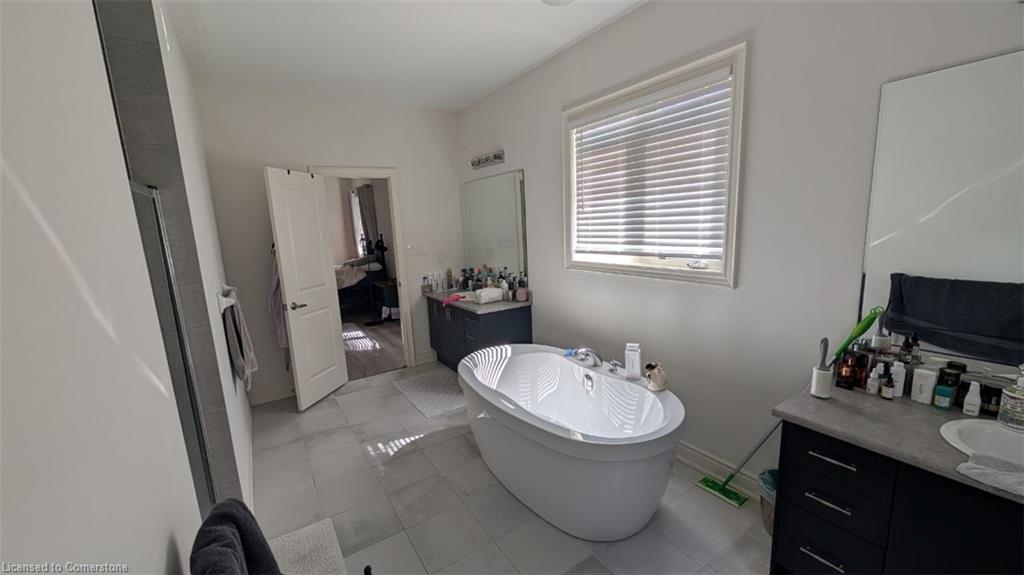 20 Zimmerman Gardens Property Photo 18
