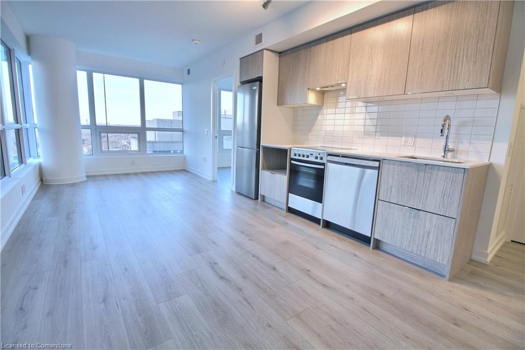 1605-395 Bloor Street E Property Photo 3