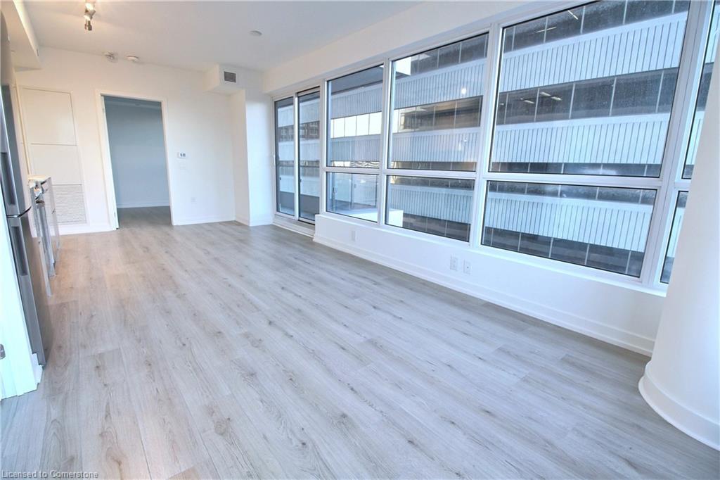 1605-395 Bloor Street E Property Photo 6